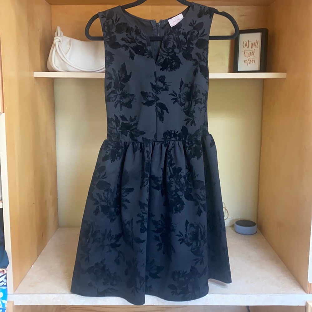Perfect LBD with subtle design